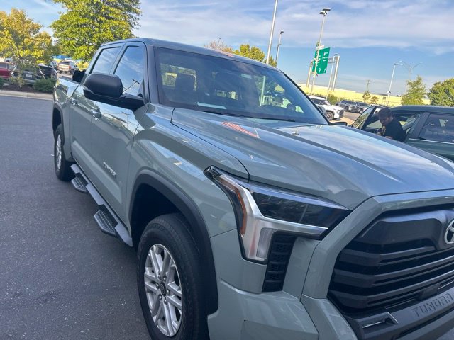 Used 2025 Toyota Tundra SR5 w/ SR5 Premium Package AWD/4WD image 11