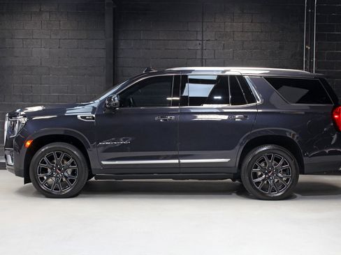 Used 2023 GMC Yukon Denali w/ Advanced Technology Package AWD/4WD image 3