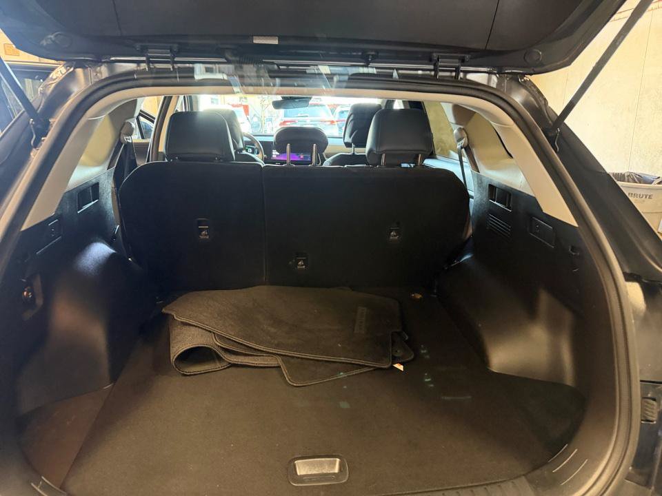 Used 2023 Kia Sportage EX AWD/4WD image 19