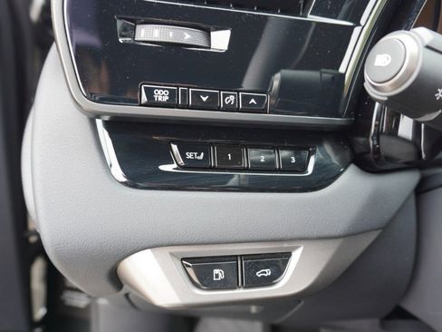 Used 2025 Lexus RX 350 Premium w/ Accessory Package (Z1) FWD image 22