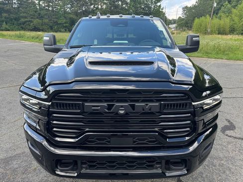 New 2025 RAM 2500 Laramie AWD/4WD image 13