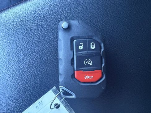 Used 2019 Jeep Wrangler Unlimited Rubicon image 28