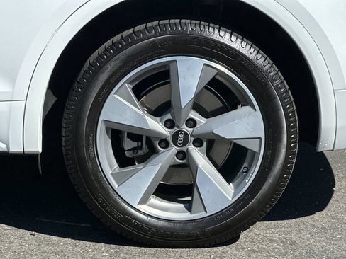 Certified 2023 Audi Q5 Premium AWD/4WD image 38
