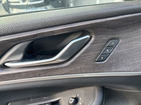 Used 2022 Jeep Grand Cherokee L Limited image 22