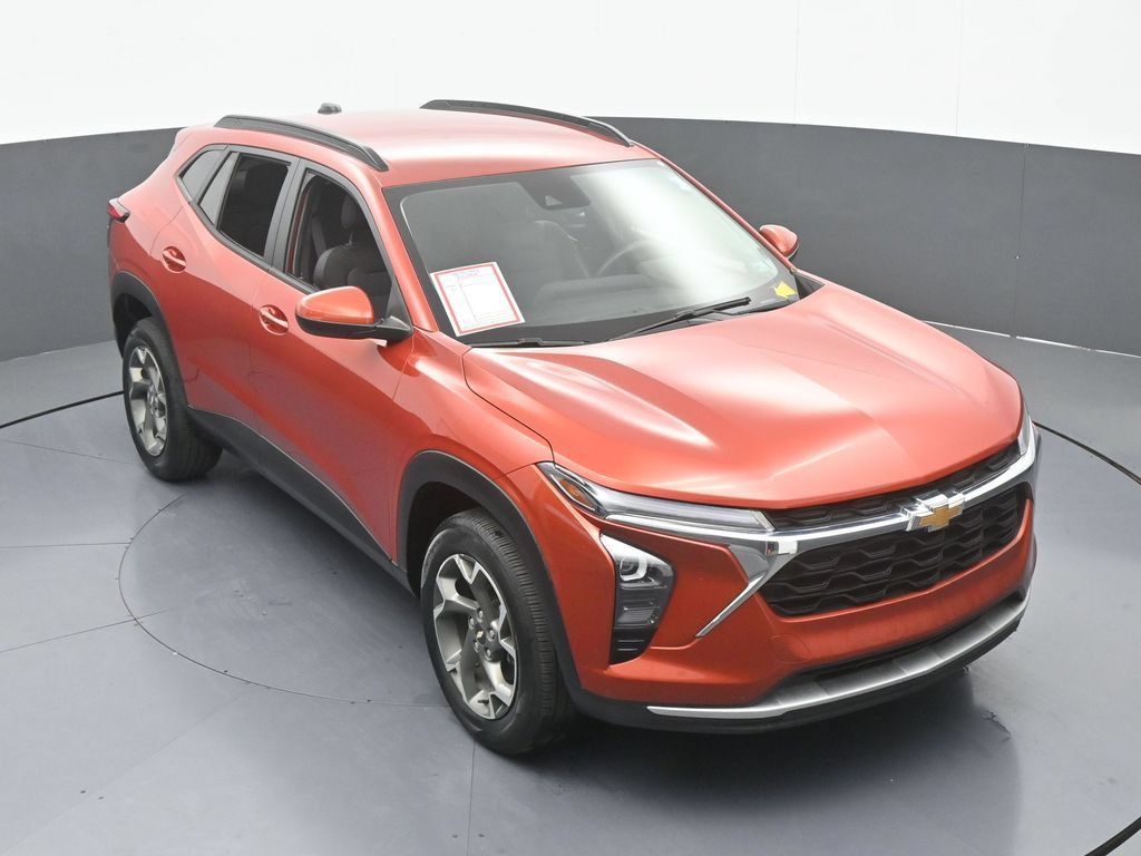 Used 2024 Chevrolet Trax LT w/ Driver Confidence Package FWD image 51
