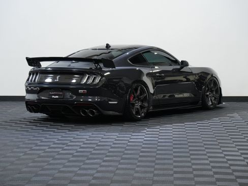 Used 2022 Ford Mustang Shelby GT500 w/ Carbon Fiber Track Pack RWD image 7