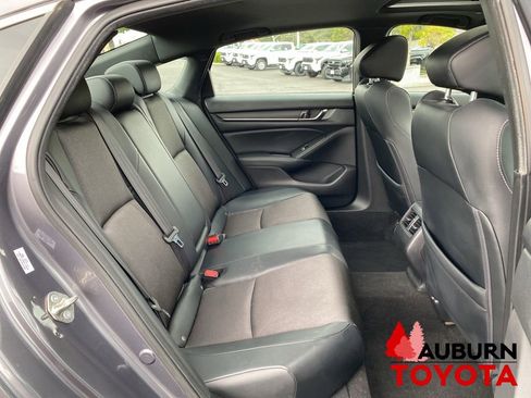 Used 2018 Honda Accord Sport image 16