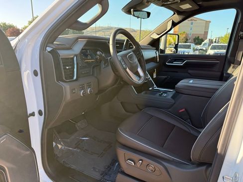 New 2026 GMC Sierra 3500 Denali w/ Denali Reserve Package image 12