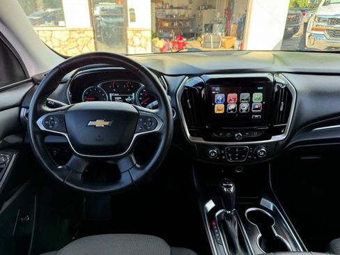 Used 2018 Chevrolet Traverse LT AWD/4WD image 36