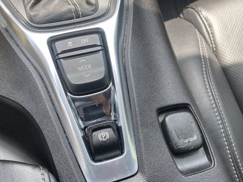 Used 2016 Chevrolet Camaro LT RWD image 33