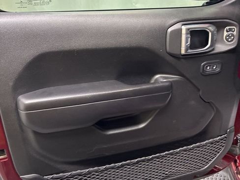 Used 2021 Jeep Wrangler Unlimited Sport AWD/4WD image 12