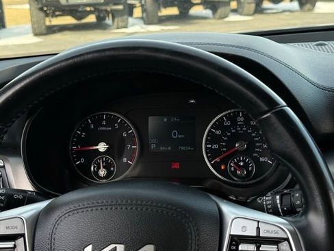 Used 2022 Kia Telluride LX image 8