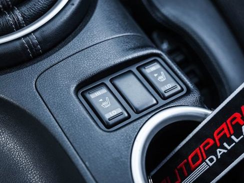 Used 2010 Nissan 370Z Touring image 16