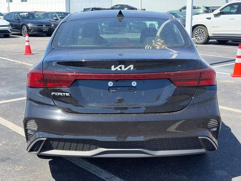 Used 2023 Kia Forte LXS FWD image 3