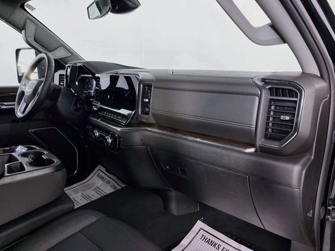 Used 2025 GMC Sierra 2500 SLE w/ SLE Convenience Package AWD/4WD image 33