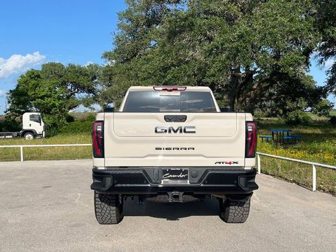 Used 2026 GMC Sierra 2500 AT4X w/ LPO, Black Badging Package AWD/4WD image 6