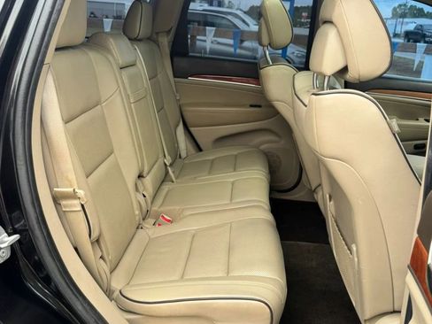 Used 2012 Jeep Grand Cherokee Overland image 12