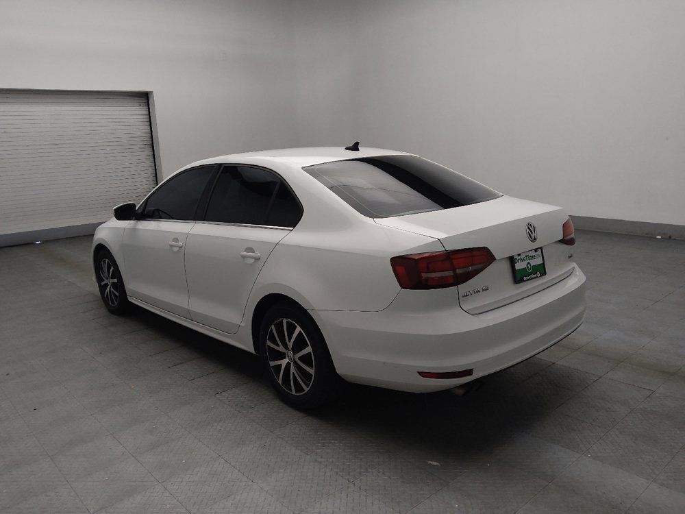 Used 2017 Volkswagen Jetta SE FWD image 5