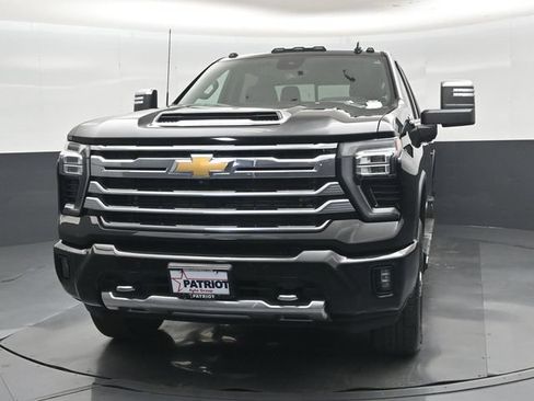 Used 2024 Chevrolet Silverado 2500 High Country w/ High Country Premium Package AWD/4WD image 35