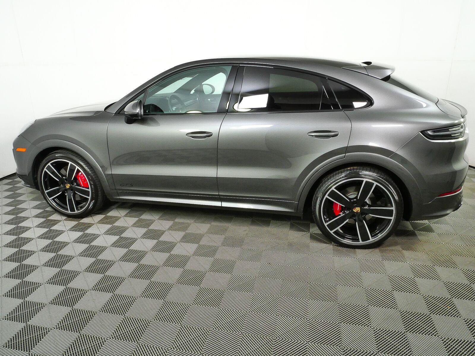 Certified 2023 Porsche Cayenne GTS AWD/4WD image 2