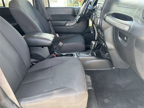 Used 2018 Jeep Wrangler Unlimited Sport S image 12