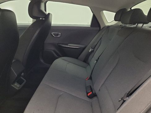 Used 2025 Kia K4 FWD image 18