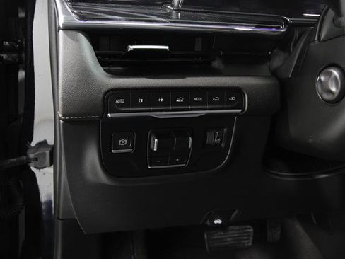 Used 2022 Cadillac Escalade ESV Sport w/ Touring Package image 6