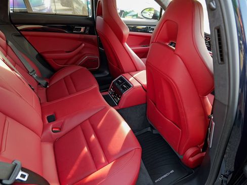 Used 2023 Porsche Panamera GTS AWD/4WD image 31