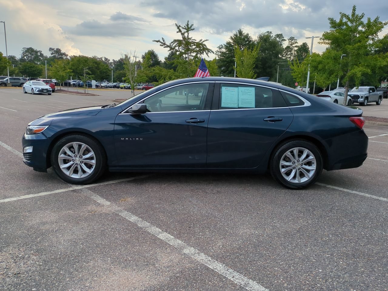 Used 2019 Chevrolet Malibu LT w/ Driver Confidence Package II FWD image 7