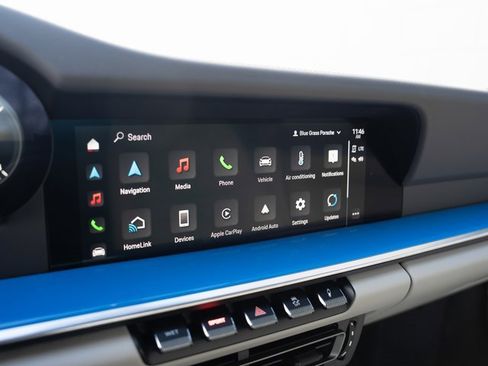 Certified 2024 Porsche 911 Carrera 4S image 23