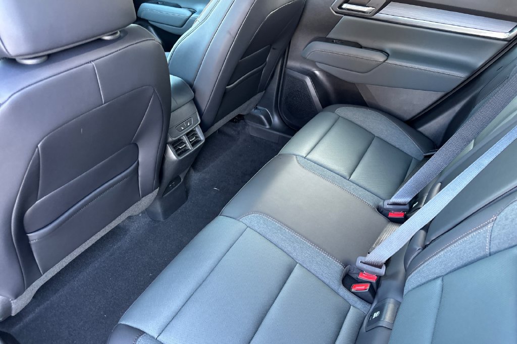 New 2027 GMC Terrain AT4 w/ Convenience Package III AWD/4WD image 16