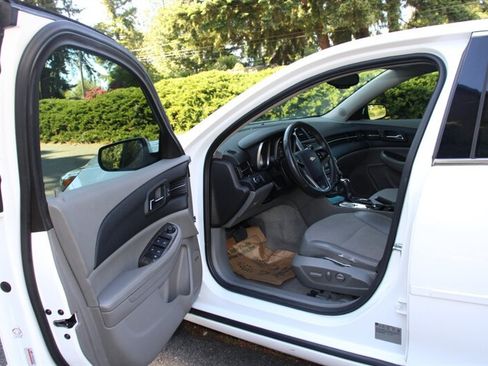 Used 2015 Chevrolet Malibu LT FWD image 5