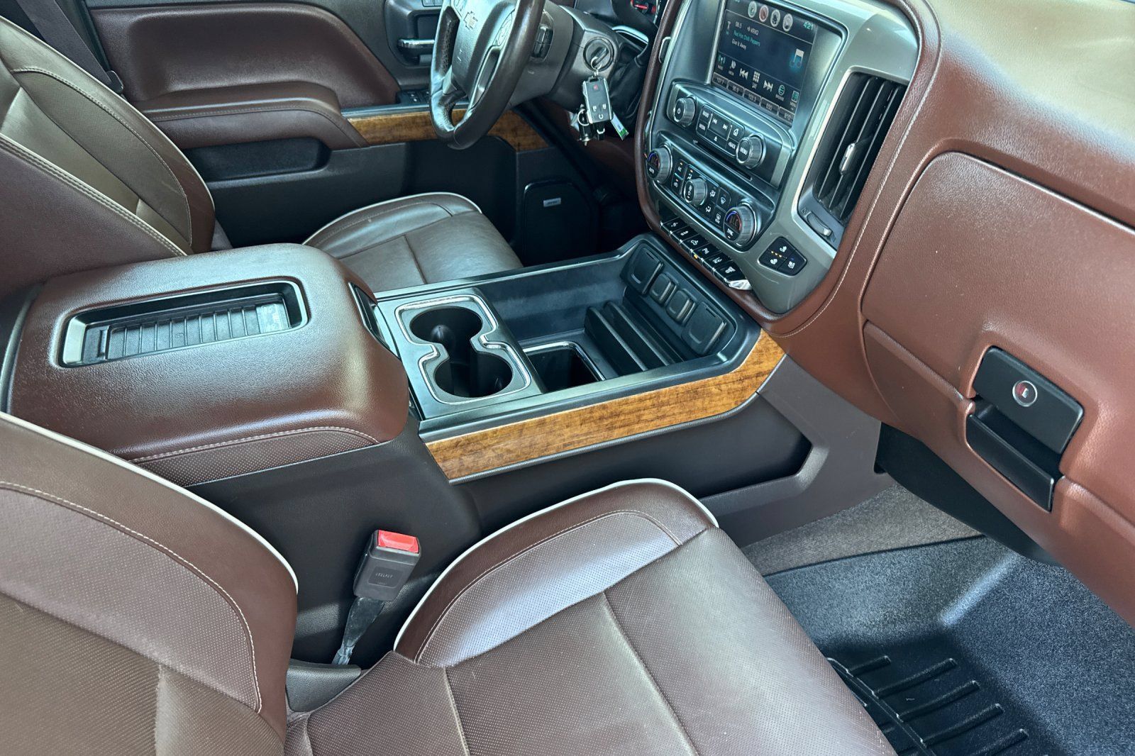 Used 2017 Chevrolet Silverado 2500 High Country w/ Duramax Plus Package AWD/4WD image 15