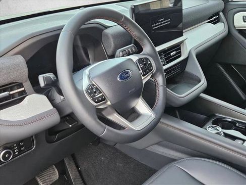 New 2026 Ford Explorer Active w/ Active Comfort Package image 3