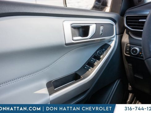 Used 2023 Ford Explorer XLT w/ Equipment Group 202A AWD/4WD image 18