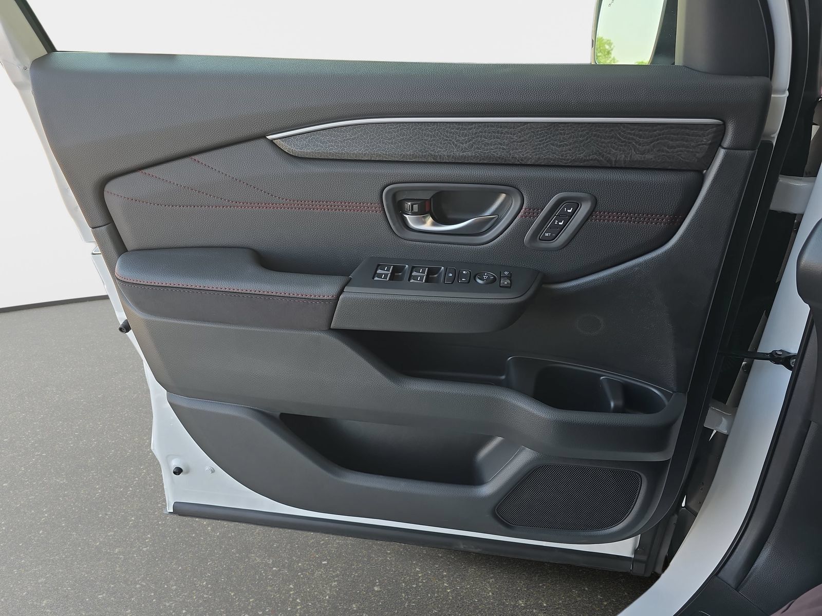 New 2026 Honda Pilot Black Edition image 27
