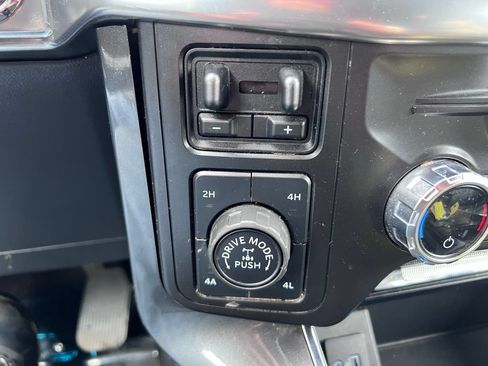 Used 2021 Ford F150 Lariat w/ Equipment Group 502A High AWD/4WD image 31