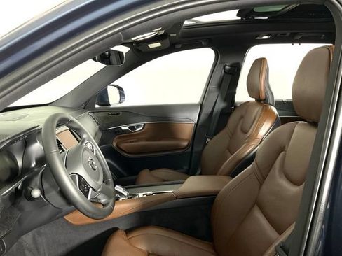 Certified 2024 Volvo XC90 T8 Ultimate AWD/4WD image 28