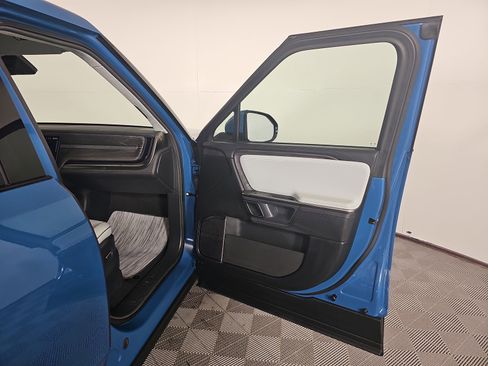 Used 2023 Rivian R1T Adventure image 18