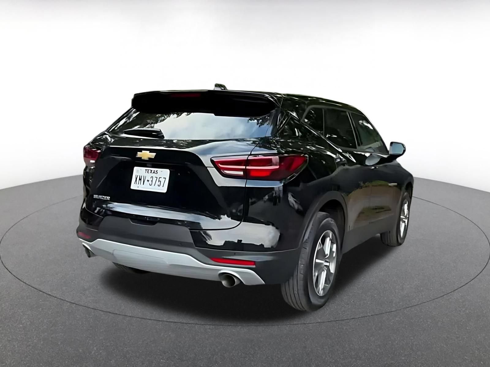 Used 2026 Chevrolet Blazer LT FWD image 12