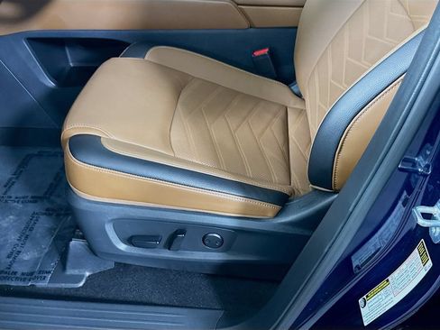 Certified 2025 Nissan Pathfinder Platinum AWD/4WD image 27