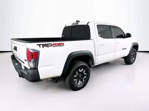 Used 2021 Toyota Tacoma TRD Off-Road w/ Technology Package AWD/4WD image 9