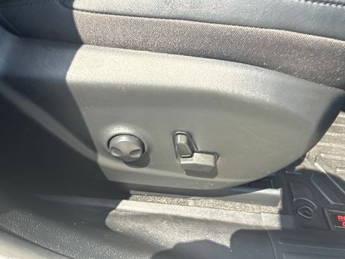 Used 2022 Jeep Cherokee Latitude Lux w/ Sun & Sound Group FWD image 32