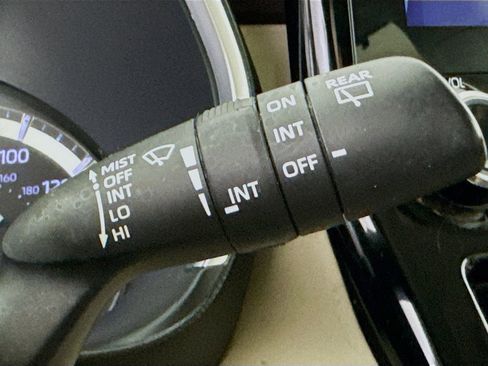 Used 2022 Toyota Highlander Limited FWD image 14