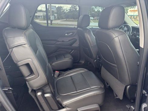Used 2021 Chevrolet Traverse LT AWD/4WD image 16
