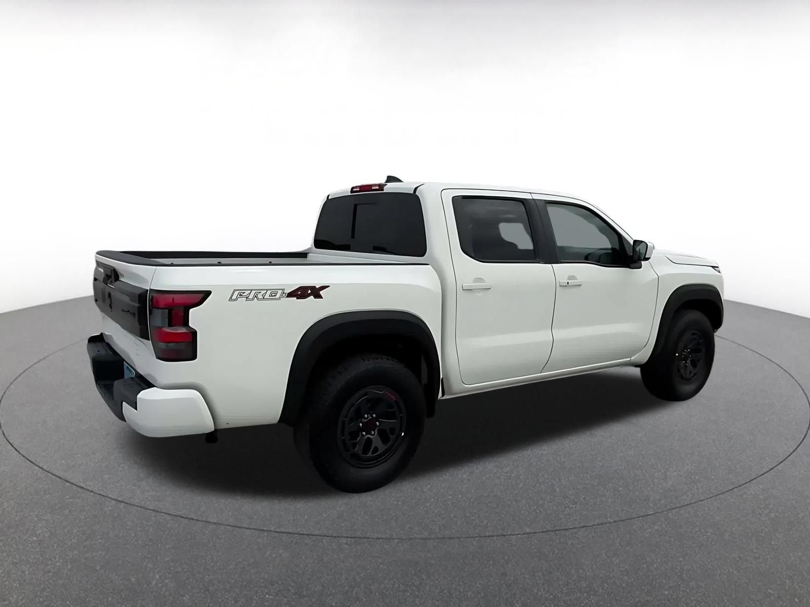 Used 2026 Nissan Frontier PRO-4X AWD/4WD image 14