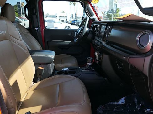 Used 2021 Jeep Wrangler Unlimited Rubicon AWD/4WD image 24