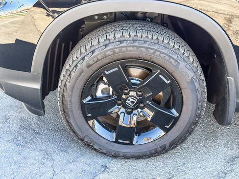 Used 2025 Honda Ridgeline Black Edition image 12