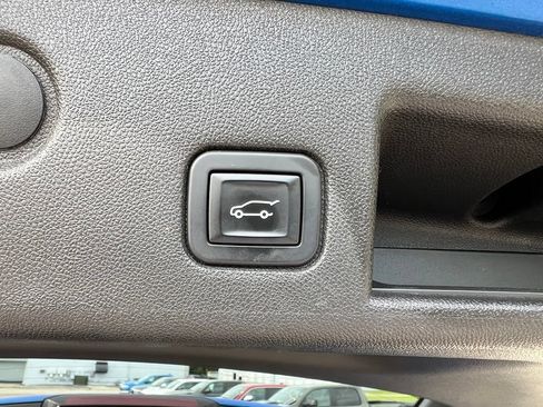 Used 2019 Chevrolet Equinox LT FWD image 15