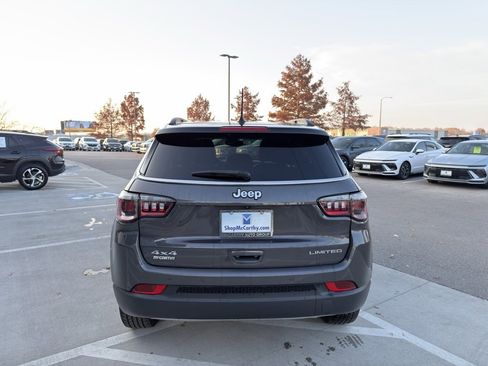 Used 2024 Jeep Compass Limited image 11